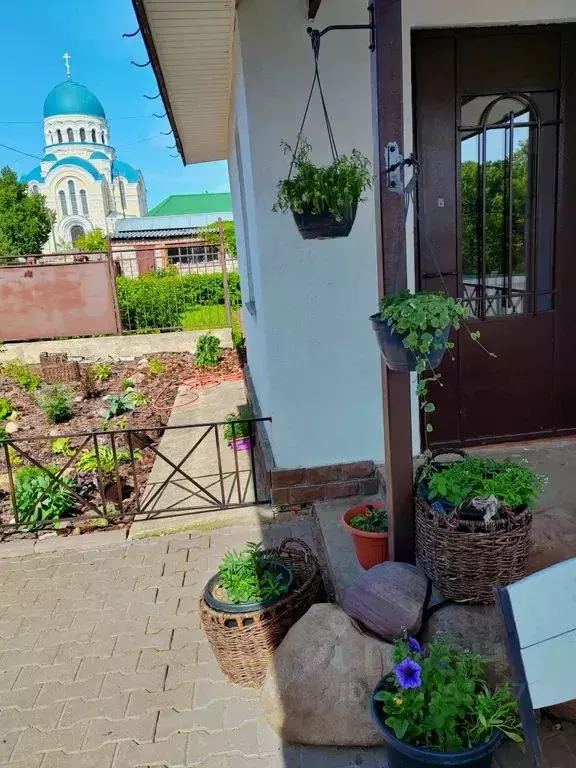 Дом в Калужская область, Дзержинский район, Льва Толстого с/пос, с. ... - Фото 1