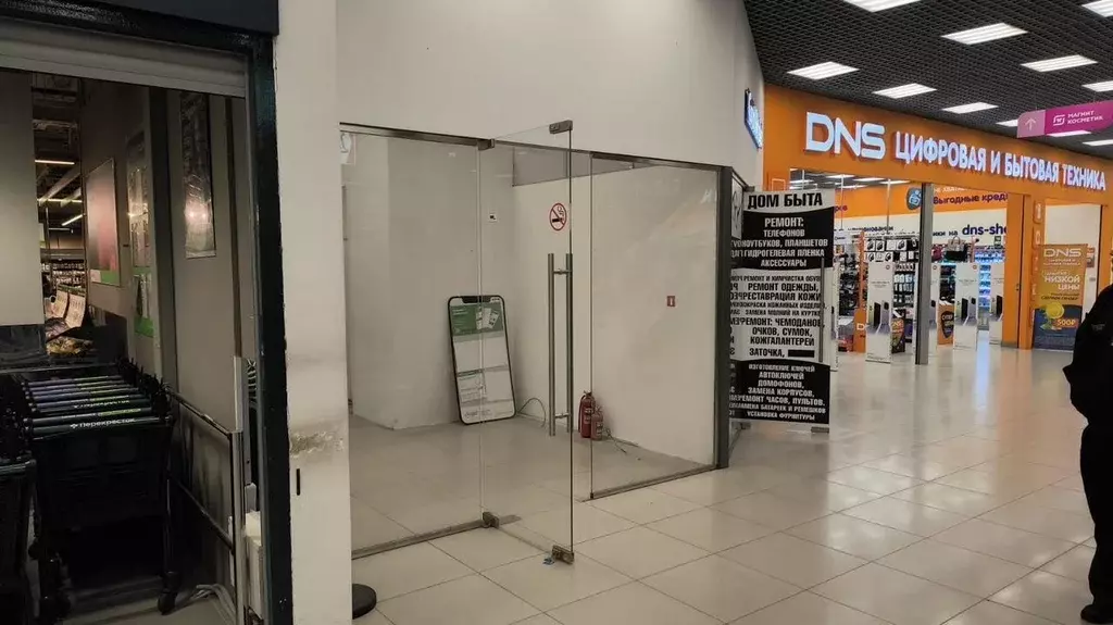 Торговая площадь в Санкт-Петербург просп. Художников, 13к1 (16 м) - Фото 2