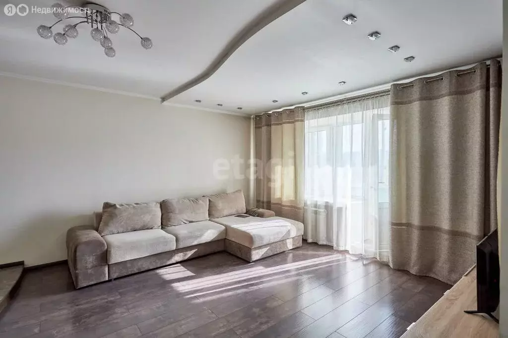 1-комнатная квартира: Чита, Суглинная улица, 2 (53 м) - Фото 1