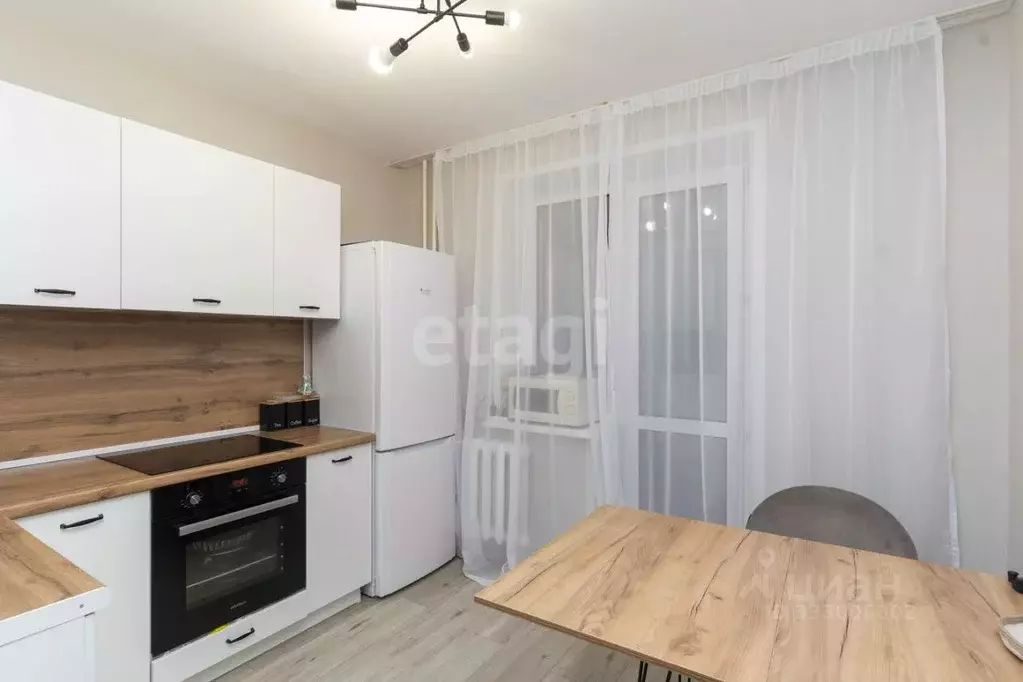 2-к кв. Тюменская область, Тюмень ул. Пермякова, 65 (59.5 м) - Фото 1