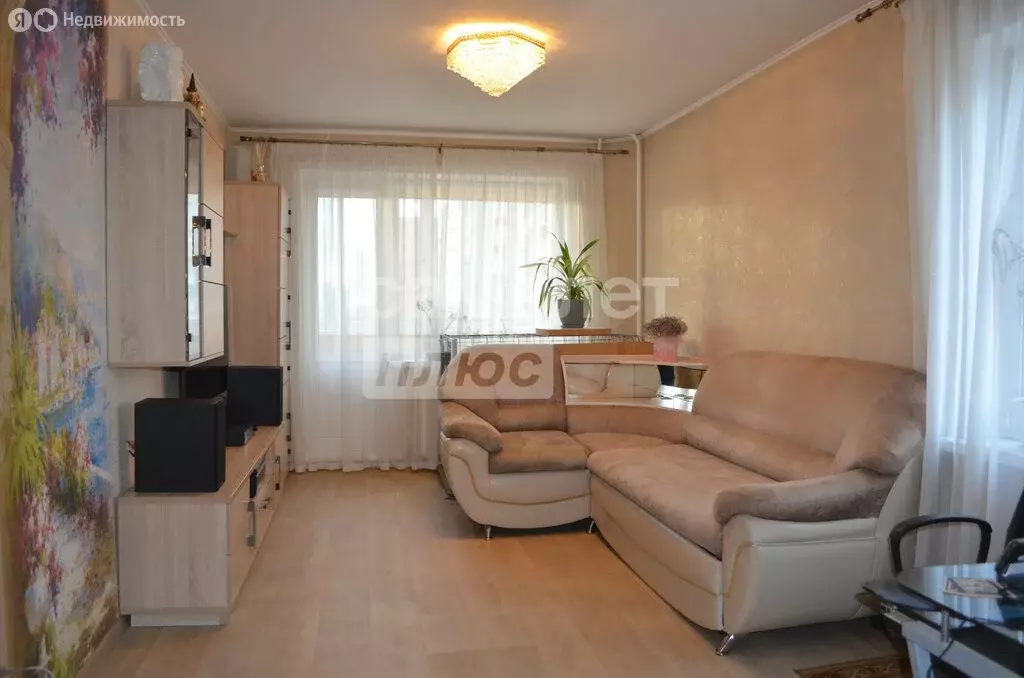 3-комнатная квартира: Новосибирск, Ипподромская улица, 31 (59.9 м) - Фото 0