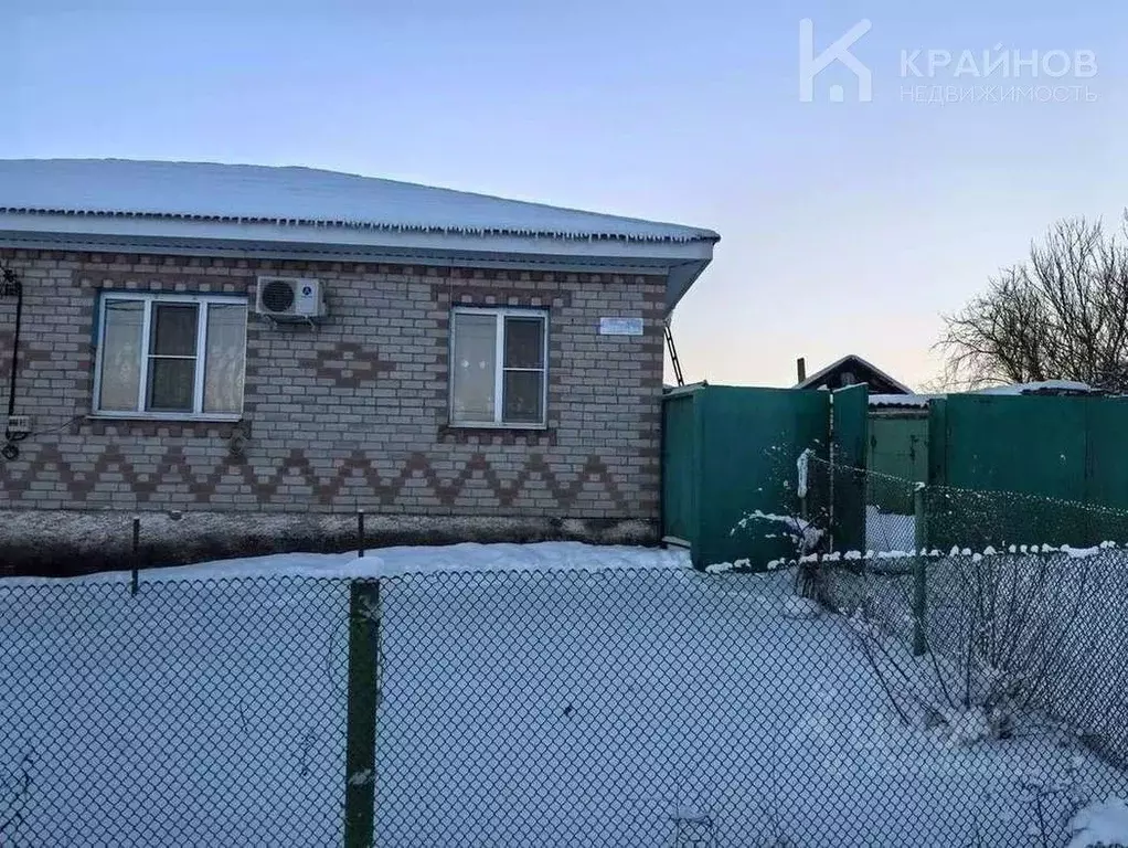 Дом в Воронежская область, Хохольский район, Петинское с/пос, с. Устье ... - Фото 1