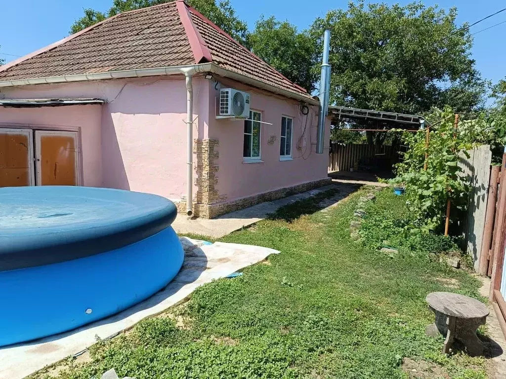 Дом в Краснодарский край, Темрюкский район, Краснострельское с/пос, ... - Фото 1