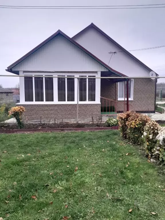 Дом в Орловская область, Орловский район, пос. Добрый  (100 м) - Фото 1