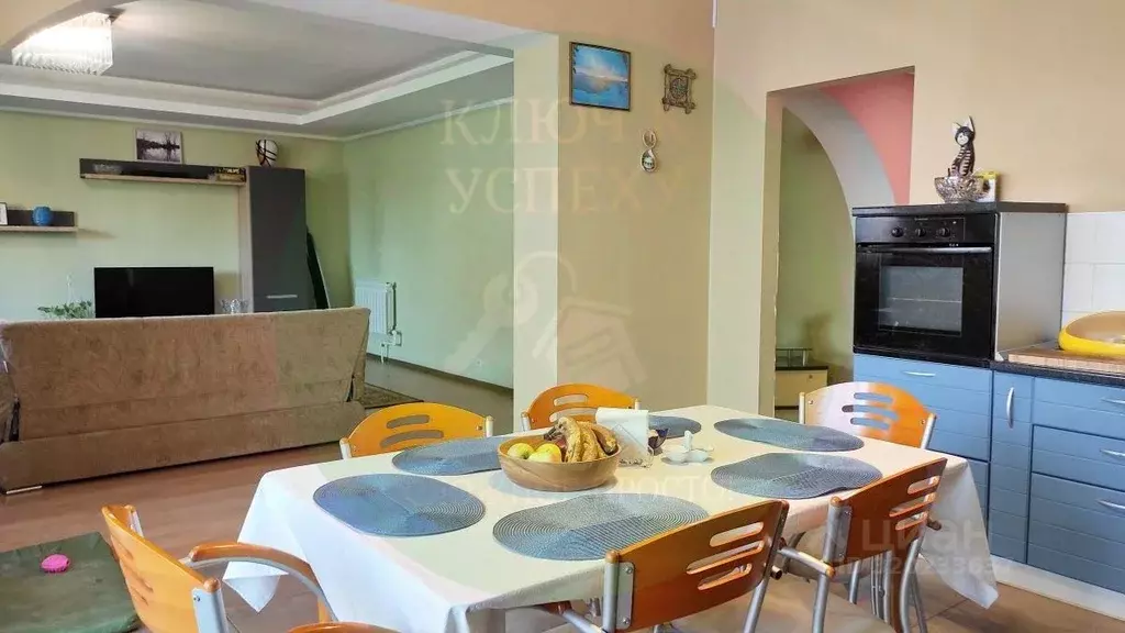 Коттедж в Волгоградская область, Волгоград Соловьиная ул. (375 м) - Фото 1