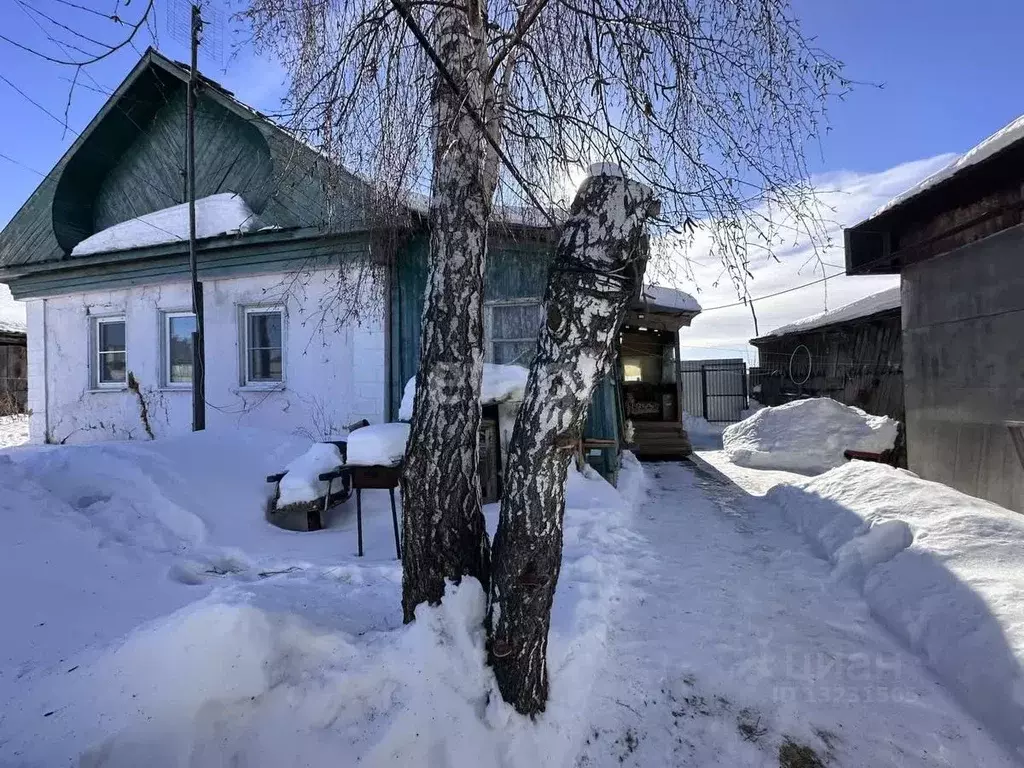 Дом в Челябинская область, Чебаркуль ул. Осипенко (65 м) - Фото 0