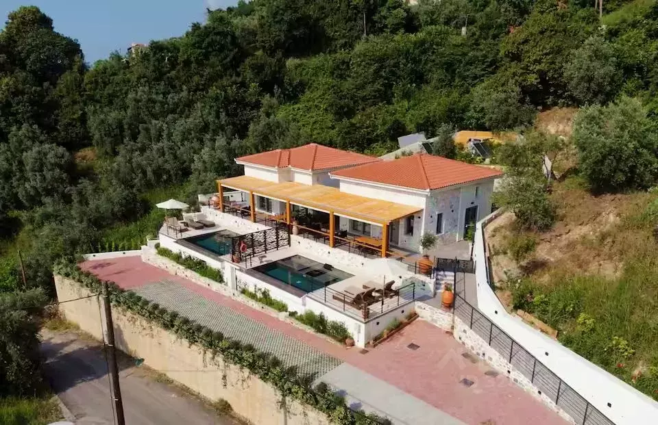 Коттедж в Краснодарский край, Сочи городской округ, с. Орел-Изумруд ... - Фото 1