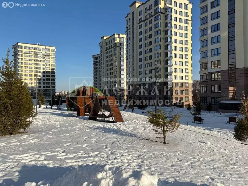 Квартира-студия: Кемерово, улица Дружбы, 28/7 (75.9 м) - Фото 2