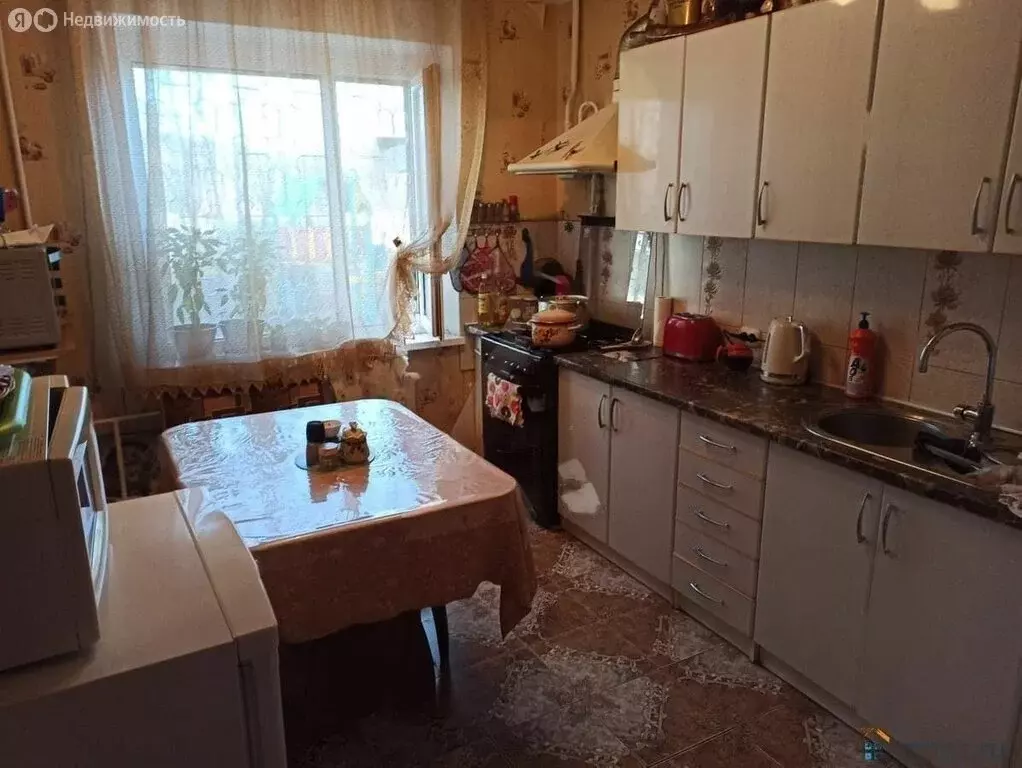 3-комнатная квартира: Туапсе, улица Адмирала Макарова, 39 (63.2 м) - Фото 1