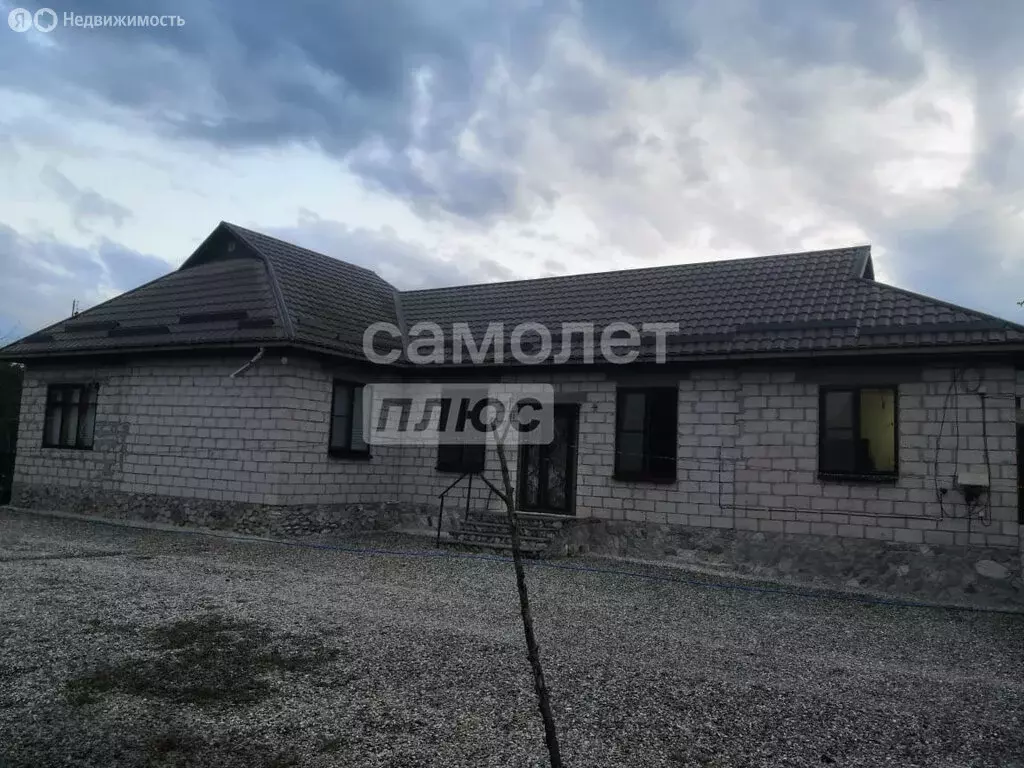 Дом в Урвань, улица Вармаховой (145 м) - Фото 1