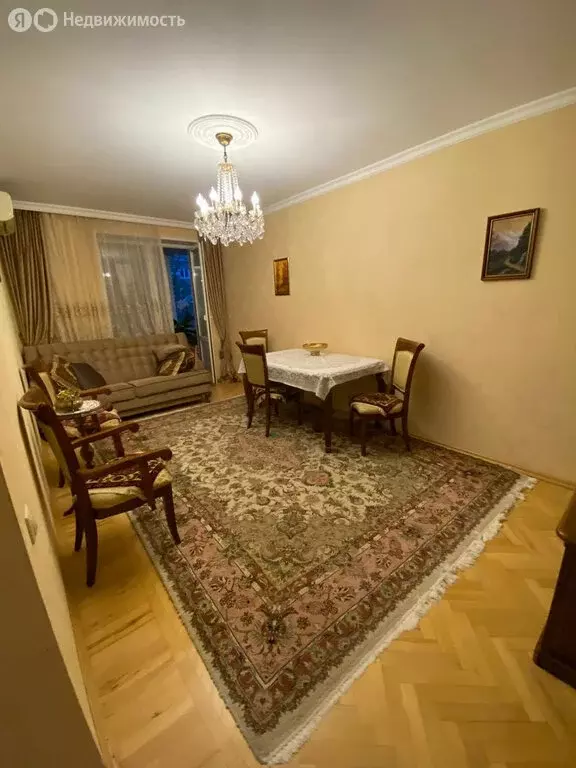 3-комнатная квартира: Махачкала, улица Джамалутдина Атаева, 4 (60.8 м) - Фото 0