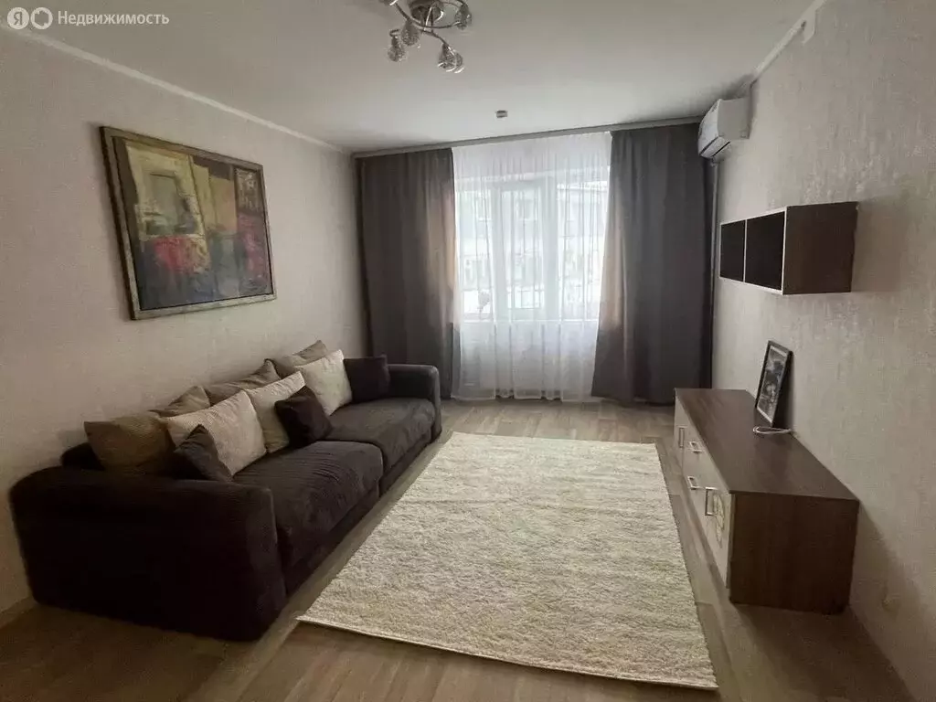 2-комнатная квартира: Казань, улица Родины, 24А (60 м) - Фото 1