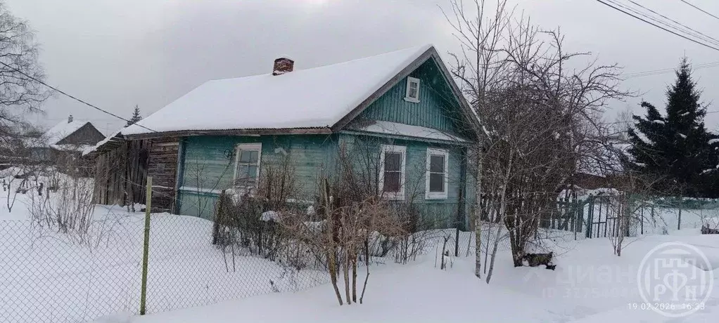 Дом в Новгородская область, пос. Батецкий ул. Лужская, 16 (30 м) - Фото 1