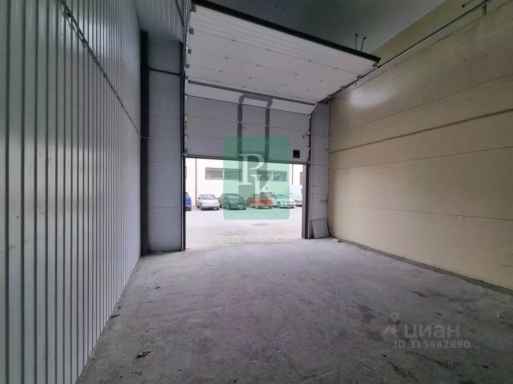 Торговая площадь в Севастополь ш. Камышовое, 25 (180 м) - Фото 2