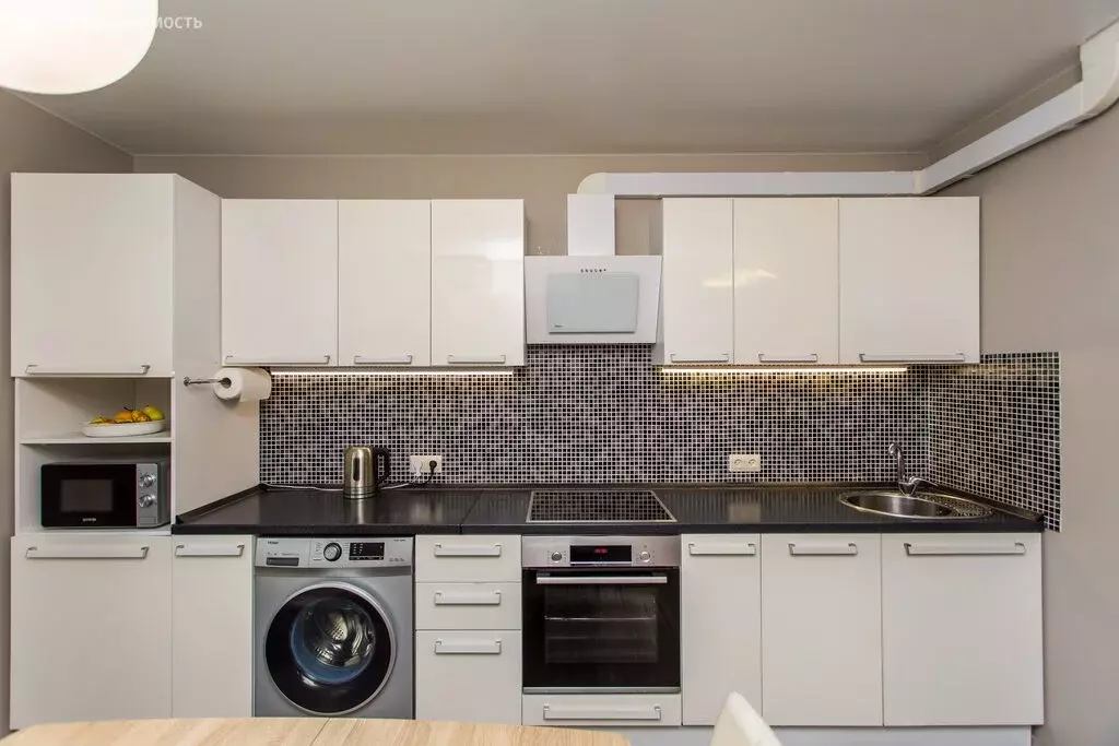 1-комнатная квартира: Владивосток, проспект 100-летия Владивостока, ... - Фото 1