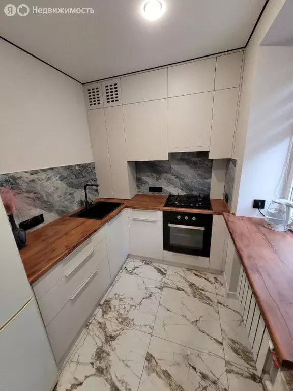 3-комнатная квартира: Таганрог, улица Ново-Ватутина, 17 (54 м) - Фото 1