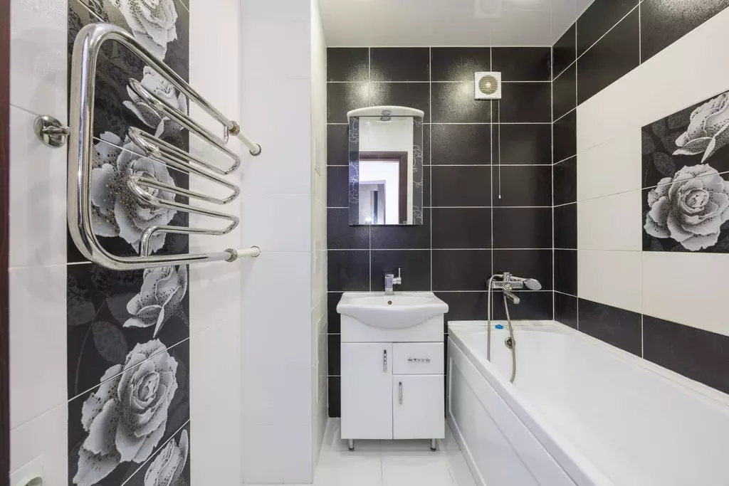 Продаётся 2-к квартира, 61.5 м - Фото 0