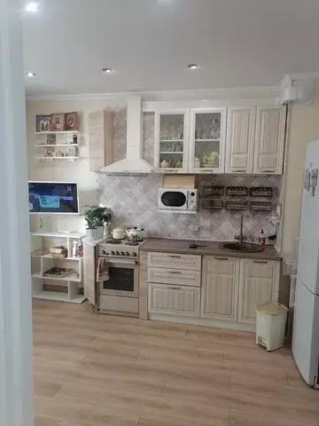 1-к. квартира, 50 м, 1/8 эт. - Фото 0