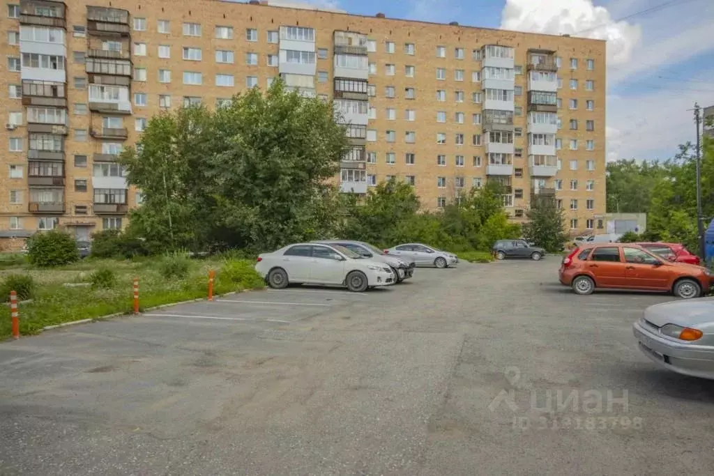 3-к кв. Свердловская область, Екатеринбург ул. Патриса Лумумбы, 38 ... - Фото 0
