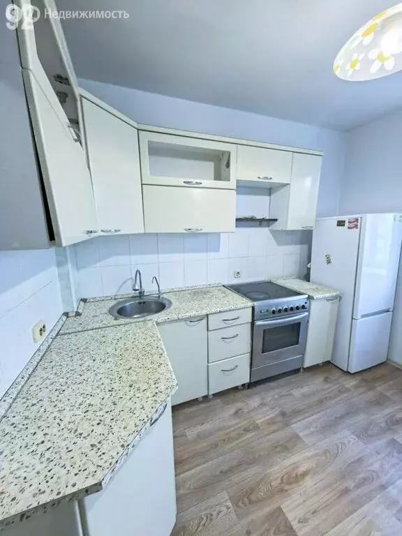 2-комнатная квартира: Казань, улица Фатыха Амирхана, 21 (55 м) - Фото 1