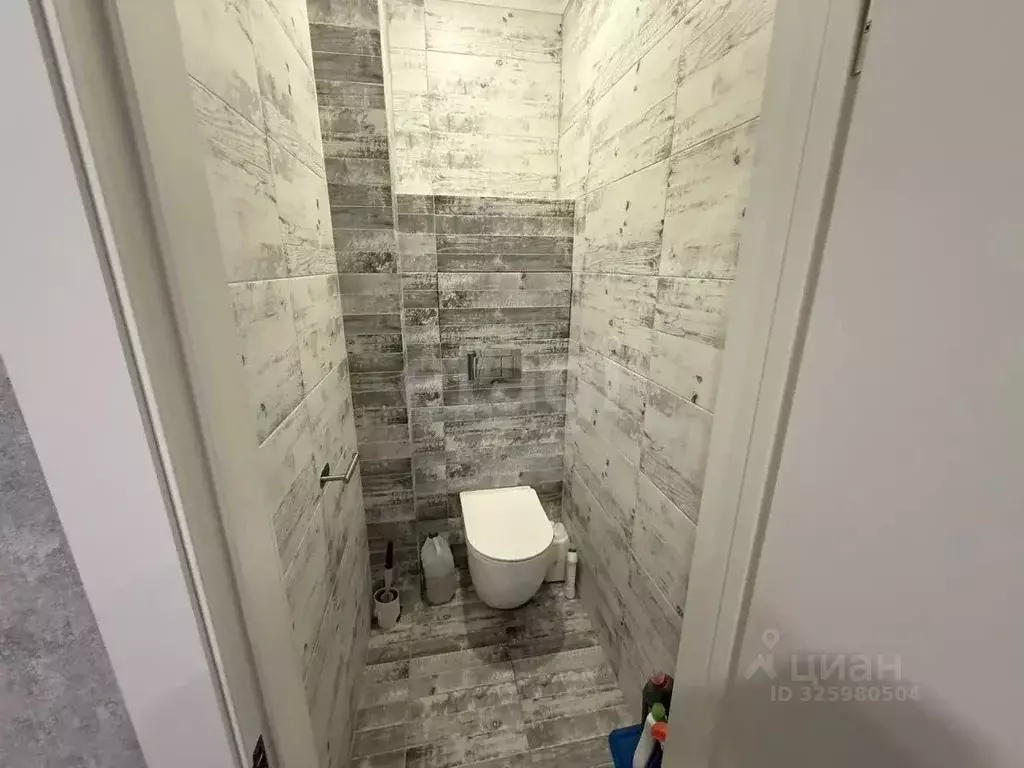 2-к кв. Воронежская область, Воронеж ул. Кривошеина, 13/7 (64.9 м) - Фото 0