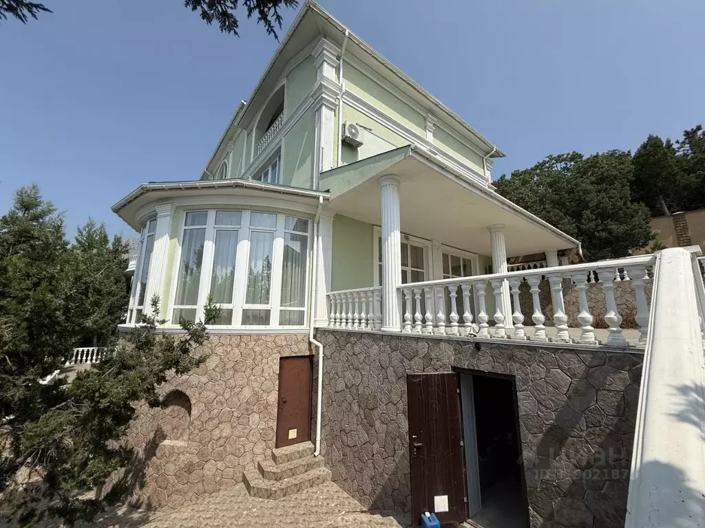 Дом в Крым, Ялта муниципальный округ, Гаспра пгт ул. Лесная (770 м) - Фото 1
