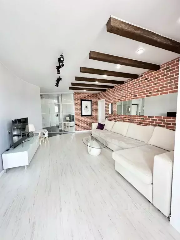 2-к кв. Татарстан, Казань ул. Аделя Кутуя, 110А (68.0 м) - Фото 0