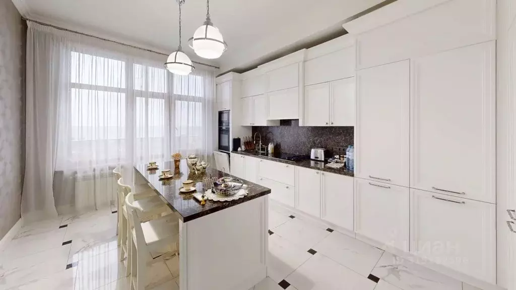 6-к кв. Краснодарский край, Сочи ул. Ленина, 294/5А (430.0 м) - Фото 0