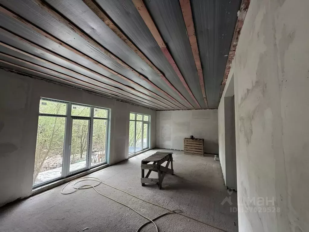 Дом в Краснодарский край, Геленджик городской округ, с. Адербиевка  ... - Фото 1