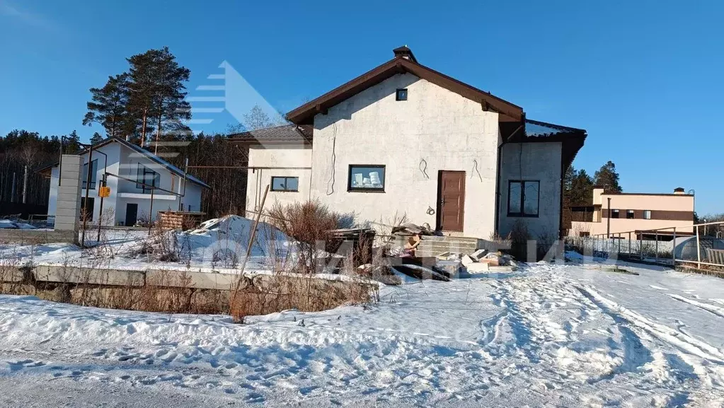 Дом в Свердловская область, Екатеринбург ул. Фронтовых Радистов, 30 ... - Фото 0