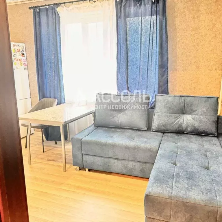 1-к кв. Омская область, Омск ул. 3-я Железнодорожная, 24А (44.7 м) - Фото 0