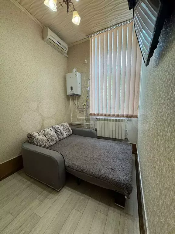 Комната 38 м в 2-к., 1/1 эт. - Фото 0