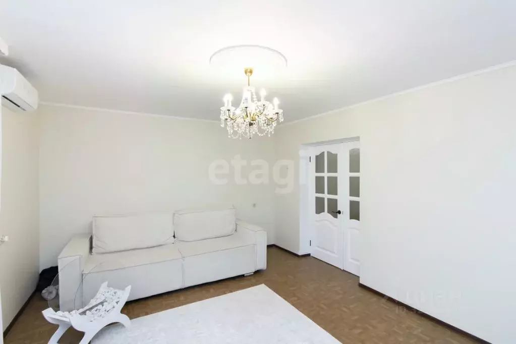 3-к кв. Тюменская область, Тюмень Харьковская ул., 57к2 (89.0 м) - Фото 1