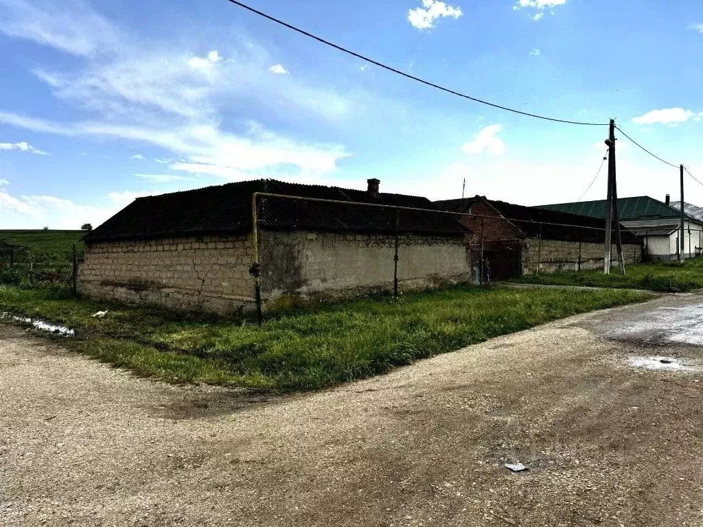 Дом в Кабардино-Балкария, Зольский район, с. Залукодес ул. Имени ... - Фото 1