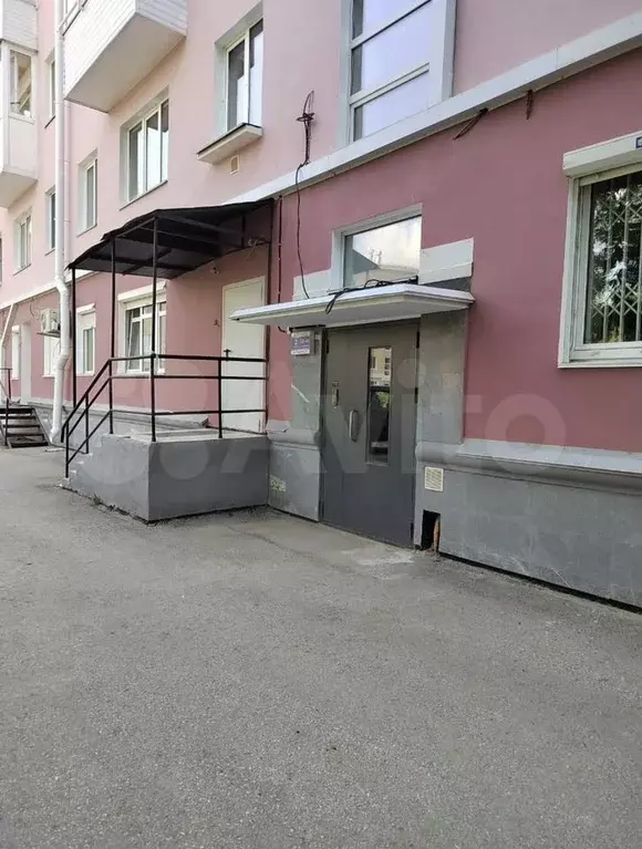 3-к. квартира, 55 м, 5/5 эт. - Фото 0