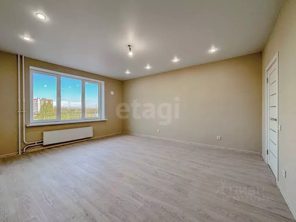 2-к кв. Псковская область, Псков ул. Алексея Алехина, 14 (69.0 м) - Фото 1