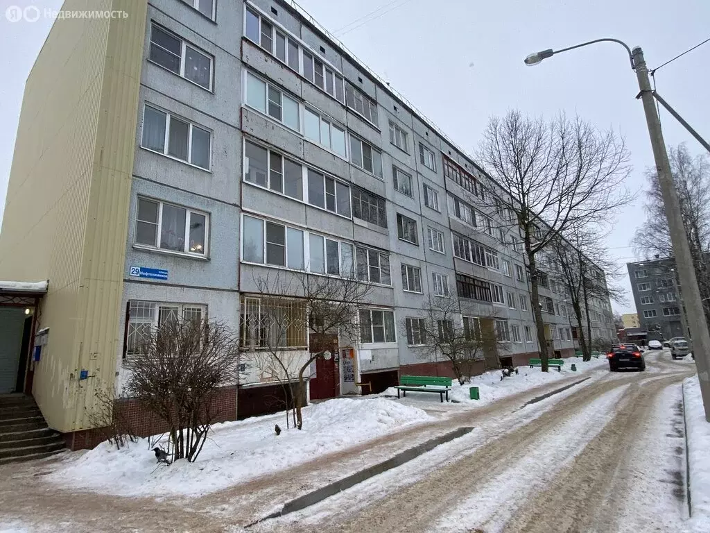 1-комнатная квартира: Кириши, улица Нефтехимиков, 29 (32 м) - Фото 1