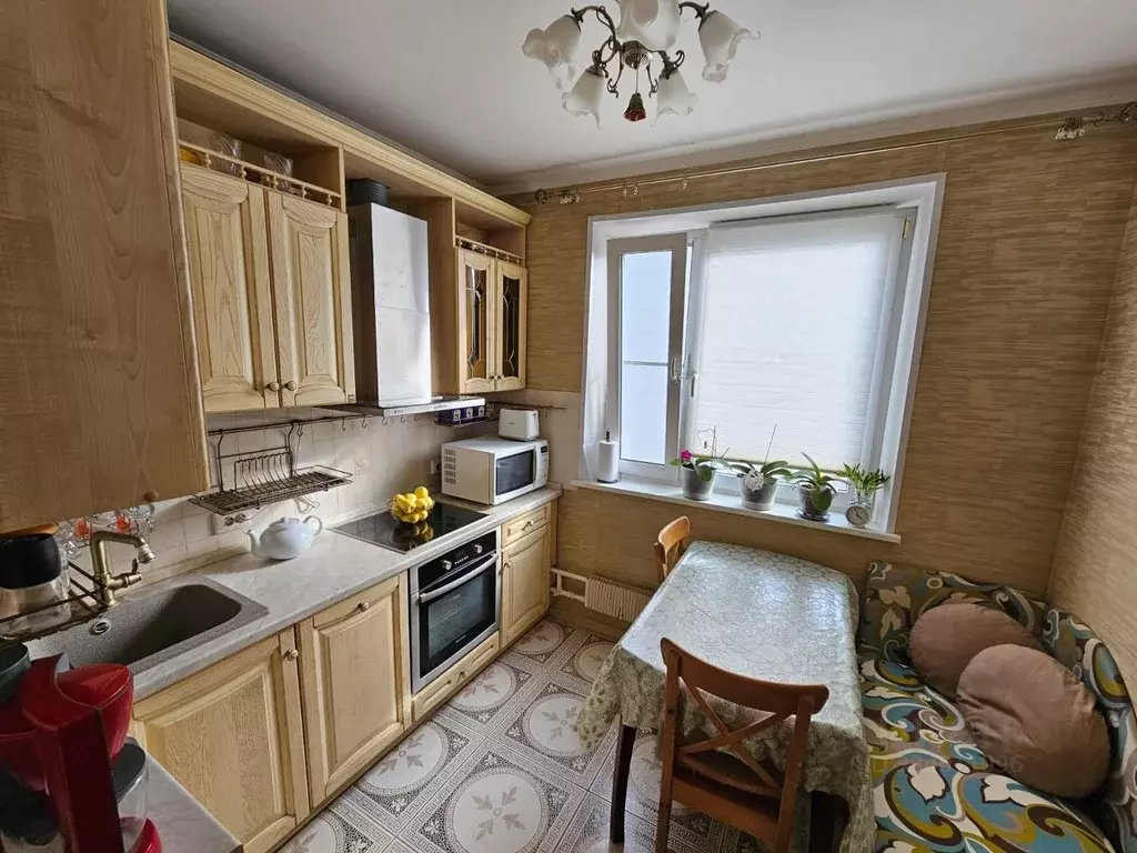 3-к кв. Москва Строгинский бул., 17К1 (64.0 м) - Фото 1