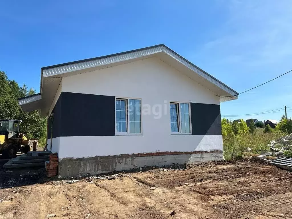 Дом в Башкортостан, Иглинский район, Акбердинский сельсовет, с. ... - Фото 2