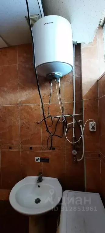 3-к кв. Омская область, Омск ул. 1-я Автомобильная, 2 (60.5 м) - Фото 2