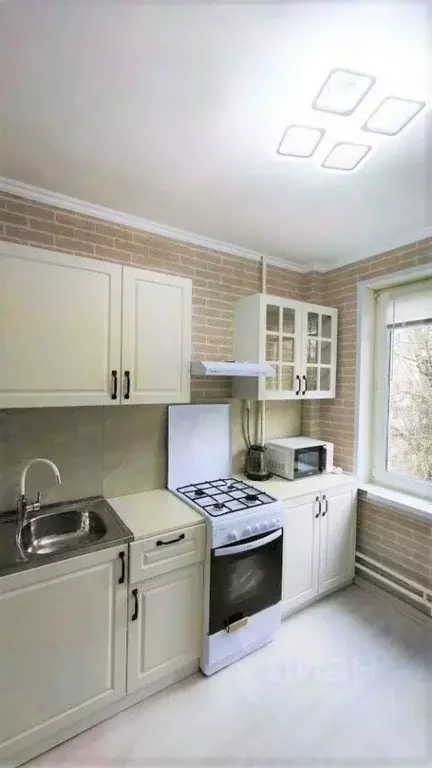 2-к кв. Москва ул. 50 лет Октября, 23К2 (45.0 м) - Фото 0