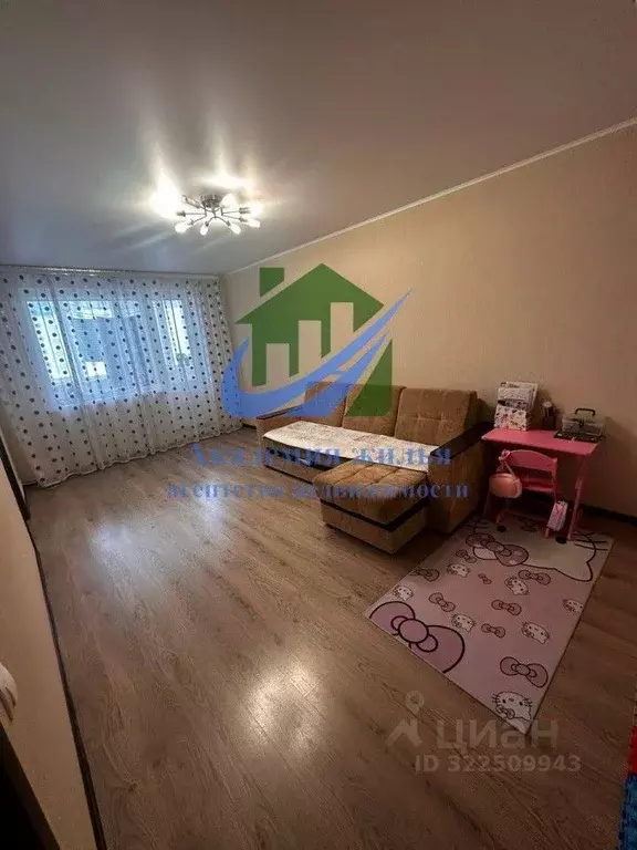 3-к кв. Оренбургская область, Орск Новый город мкр, ул. Короленко, ... - Фото 0