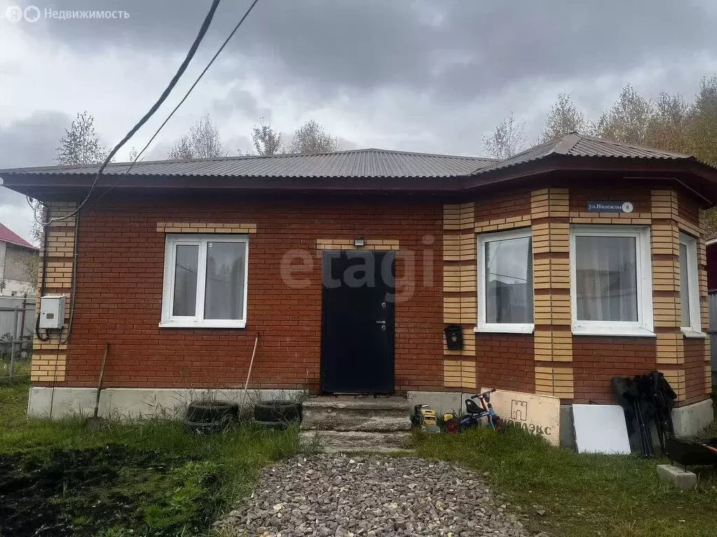 Дом в село Корнилово, микрорайон Красная горка, улица Надежды (85 м) - Фото 1