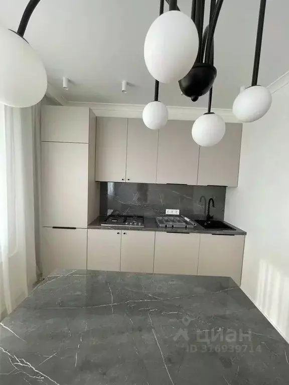 3-к кв. Татарстан, Казань ул. Тихомирнова, 1 (70.0 м) - Фото 0