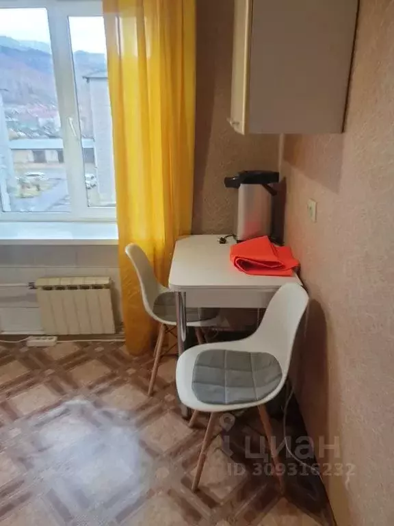 3-к кв. Иркутская область, Слюдянка ул. Ленина, 130 (56.0 м) - Фото 2