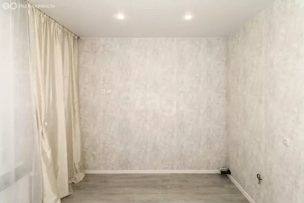 Квартира-студия: Тюмень, улица Павла Никольского, 10к1 (19 м) - Фото 2