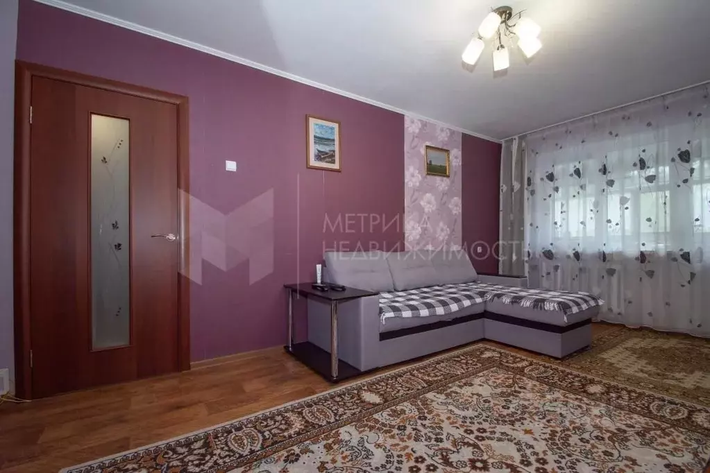 2-к кв. Тюменская область, Тюмень ул. Гастелло, 65 (44.0 м) - Фото 0