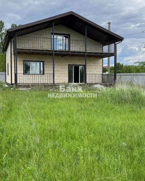 Дом в Саратовская область, Балаковский район, с. Подсосенки  (200 м) - Фото 1