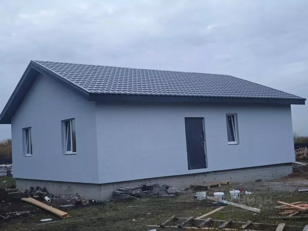 Дом в Башкортостан, Уфимский район, Дмитриевский сельсовет, д. ... - Фото 0
