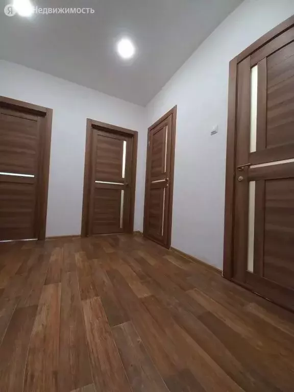 1-комнатная квартира: Тюмень, улица Мельникайте, 2к12 (42.3 м) - Фото 1